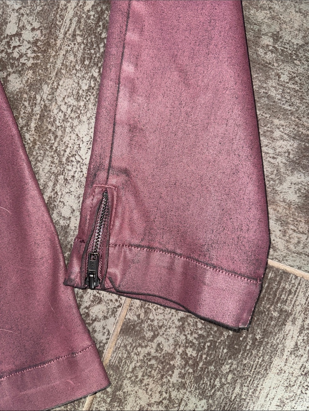 Kut From The Kloth Shimmery Plum Metallic Ankle Zip Crop Jeans - Picture 7 of 7